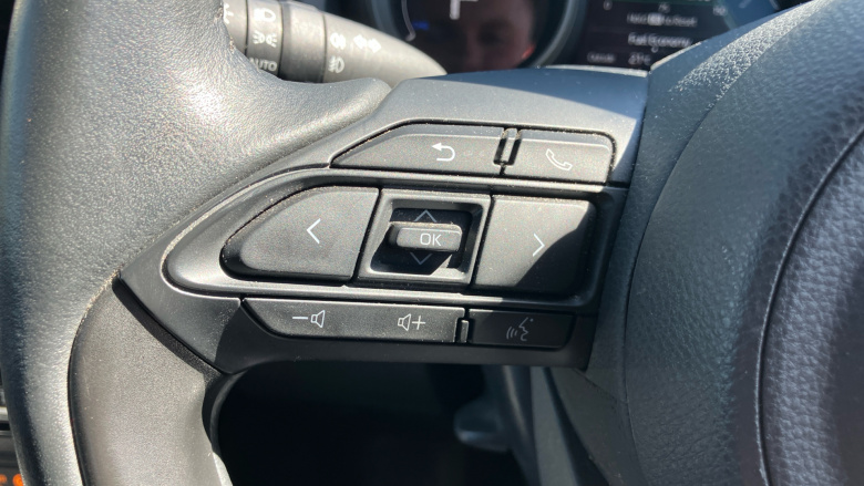 Toyota Yaris 1.5 Hybrid Design 5dr CVT Hybrid Hatchback